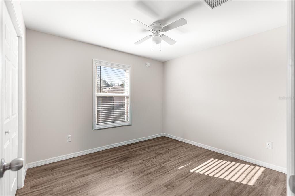 En Venta: $237,000 (3 camas, 2 baños, 1402 Pies cuadrados)