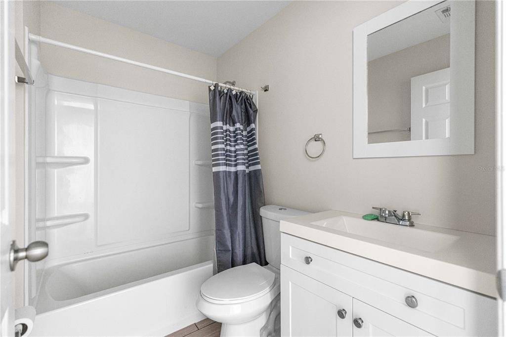 En Venta: $237,000 (3 camas, 2 baños, 1402 Pies cuadrados)