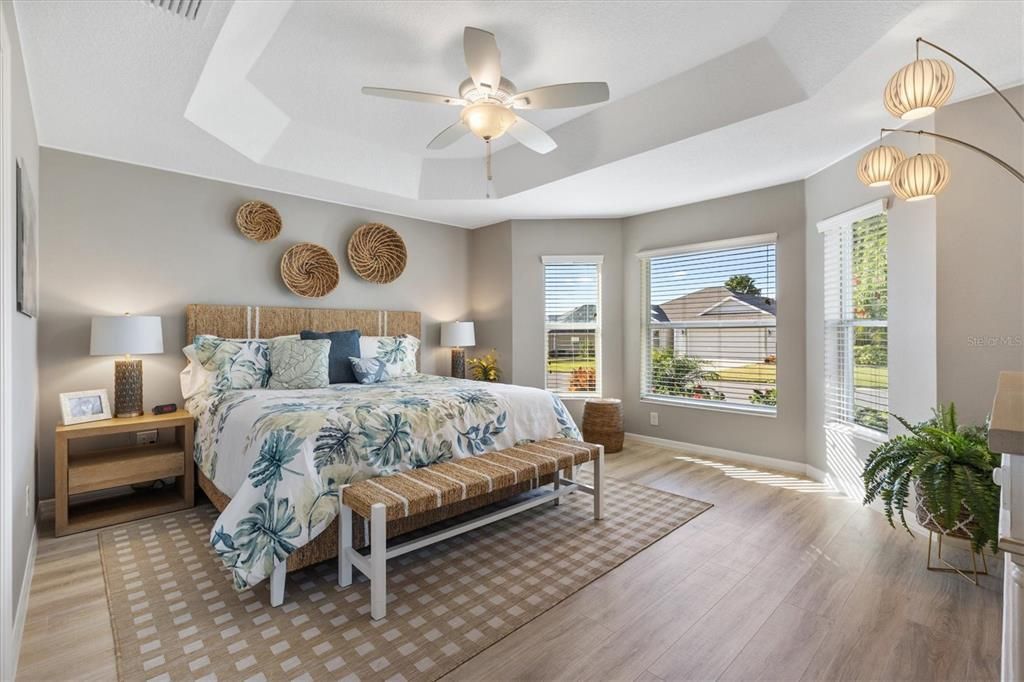 En Venta: $579,000 (3 camas, 2 baños, 1939 Pies cuadrados)