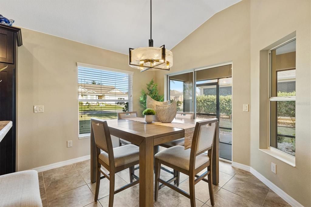 En Venta: $579,000 (3 camas, 2 baños, 1939 Pies cuadrados)