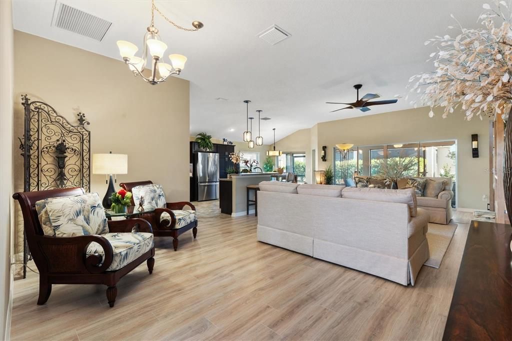 En Venta: $579,000 (3 camas, 2 baños, 1939 Pies cuadrados)