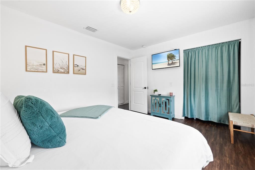 待售: $950,000 (5 贝兹, 3 浴室, 3728 平方英尺)