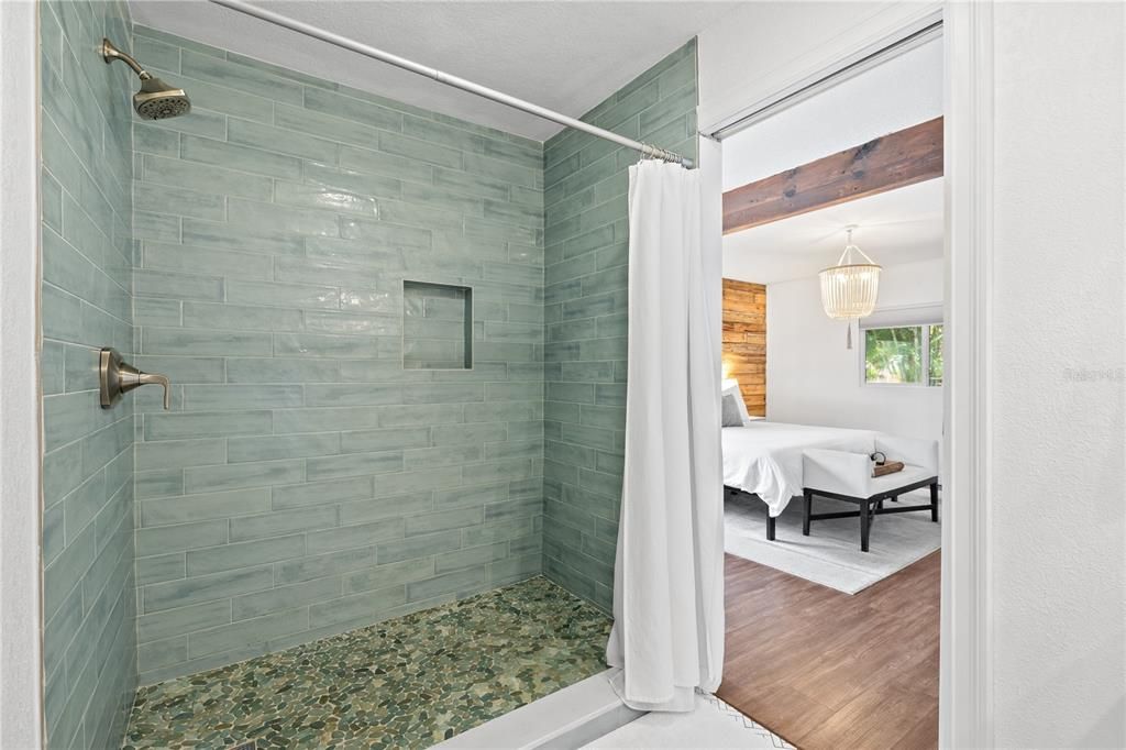 待售: $950,000 (5 贝兹, 3 浴室, 3728 平方英尺)