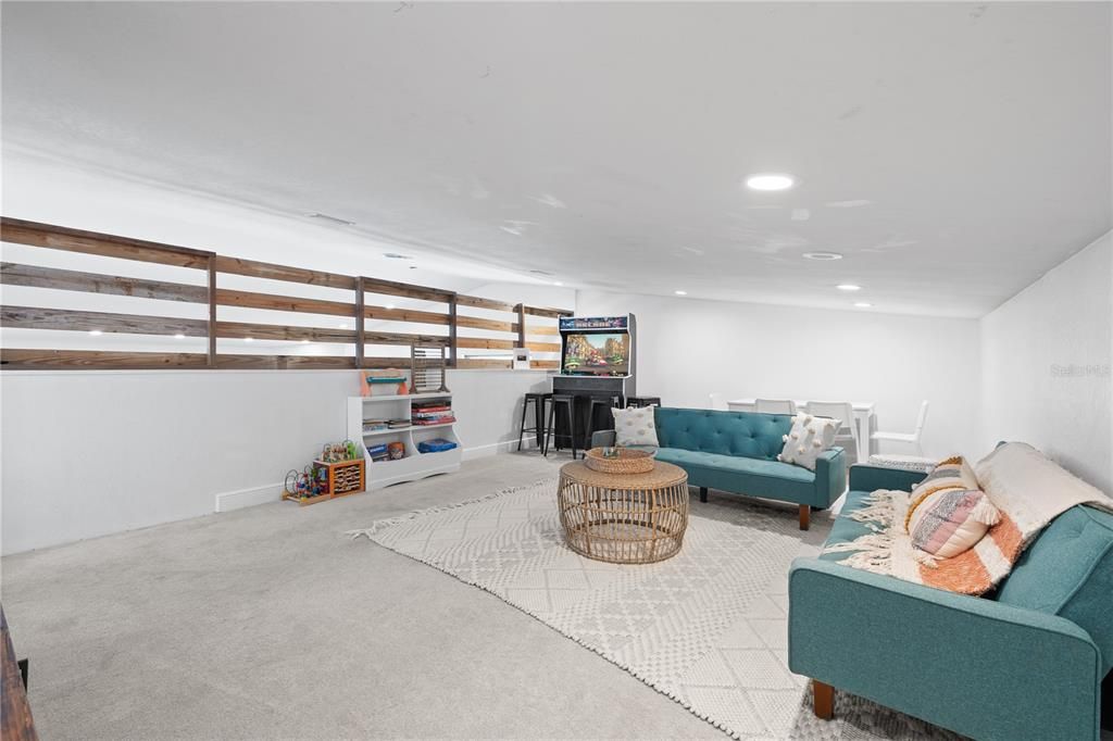 待售: $950,000 (5 贝兹, 3 浴室, 3728 平方英尺)