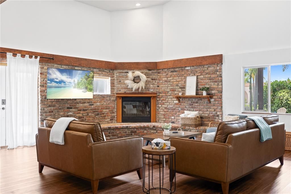 待售: $950,000 (5 贝兹, 3 浴室, 3728 平方英尺)