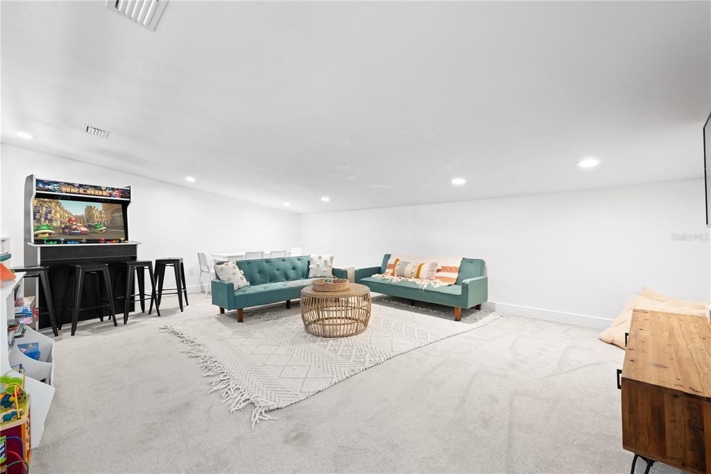 待售: $950,000 (5 贝兹, 3 浴室, 3728 平方英尺)