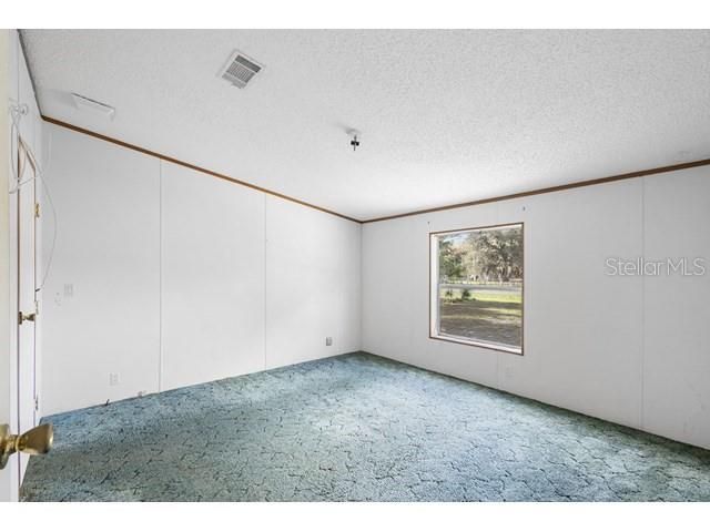 For Sale: $89,950 (3 beds, 2 baths, 1296 Square Feet)