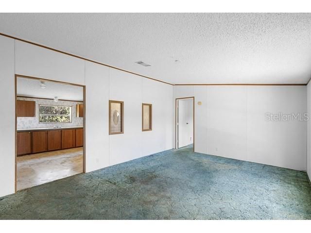 For Sale: $89,950 (3 beds, 2 baths, 1296 Square Feet)