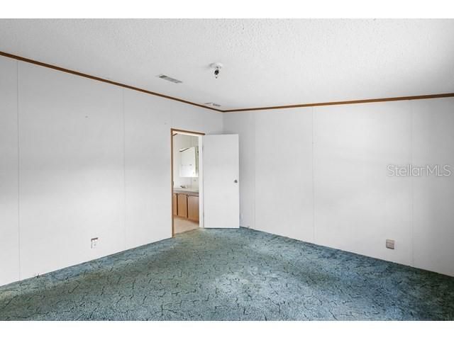 For Sale: $89,950 (3 beds, 2 baths, 1296 Square Feet)