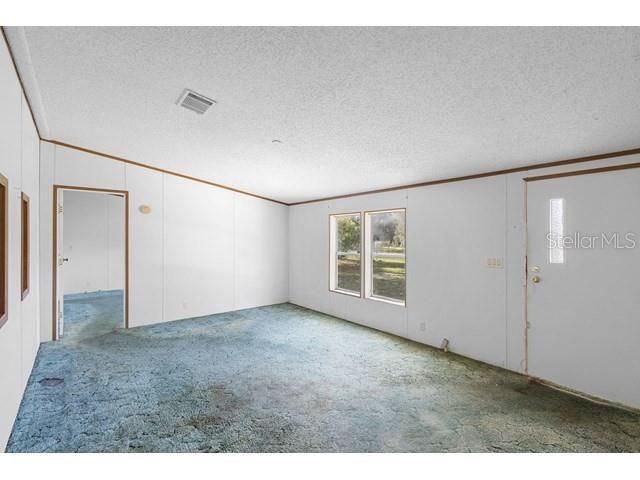 For Sale: $89,950 (3 beds, 2 baths, 1296 Square Feet)