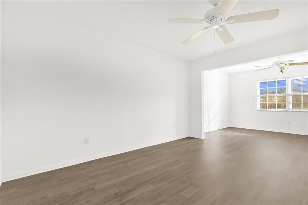 待售: $130,000 (2 贝兹, 2 浴室, 1345 平方英尺)