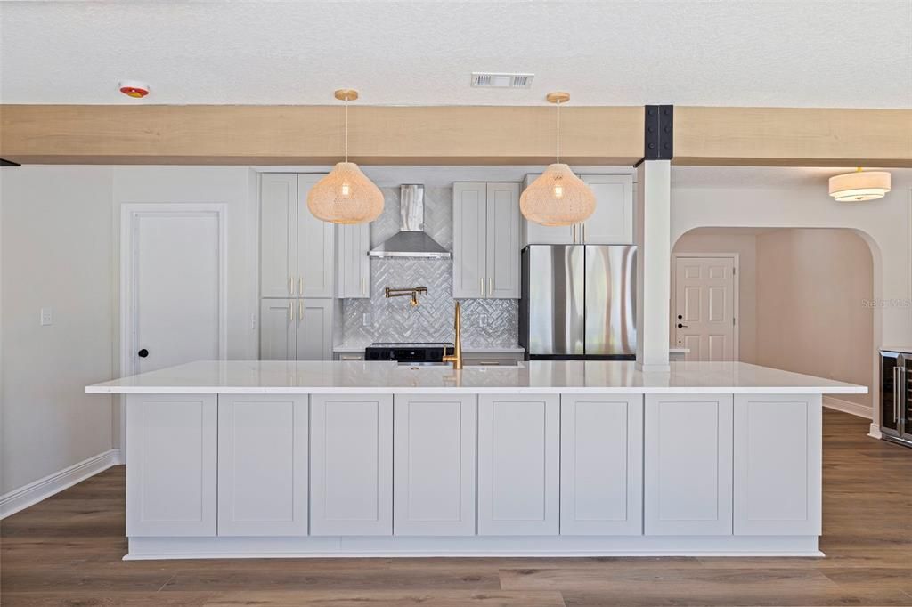 待售: $1,150,000 (3 贝兹, 2 浴室, 1690 平方英尺)