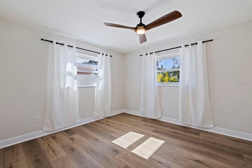 待售: $1,150,000 (3 贝兹, 2 浴室, 1690 平方英尺)