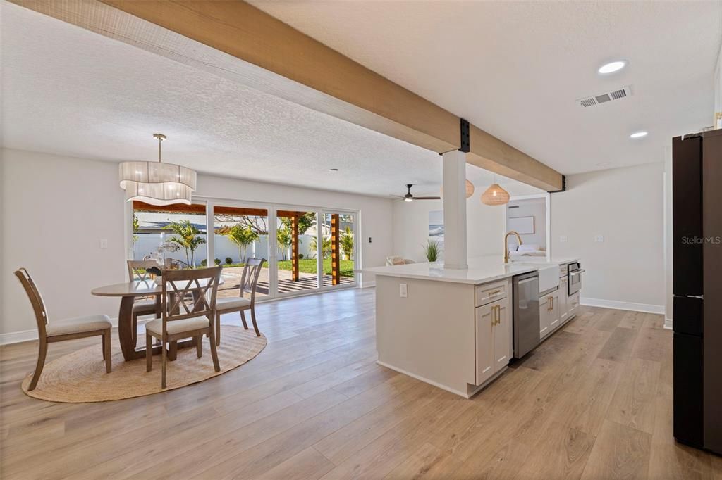 待售: $1,150,000 (3 贝兹, 2 浴室, 1690 平方英尺)