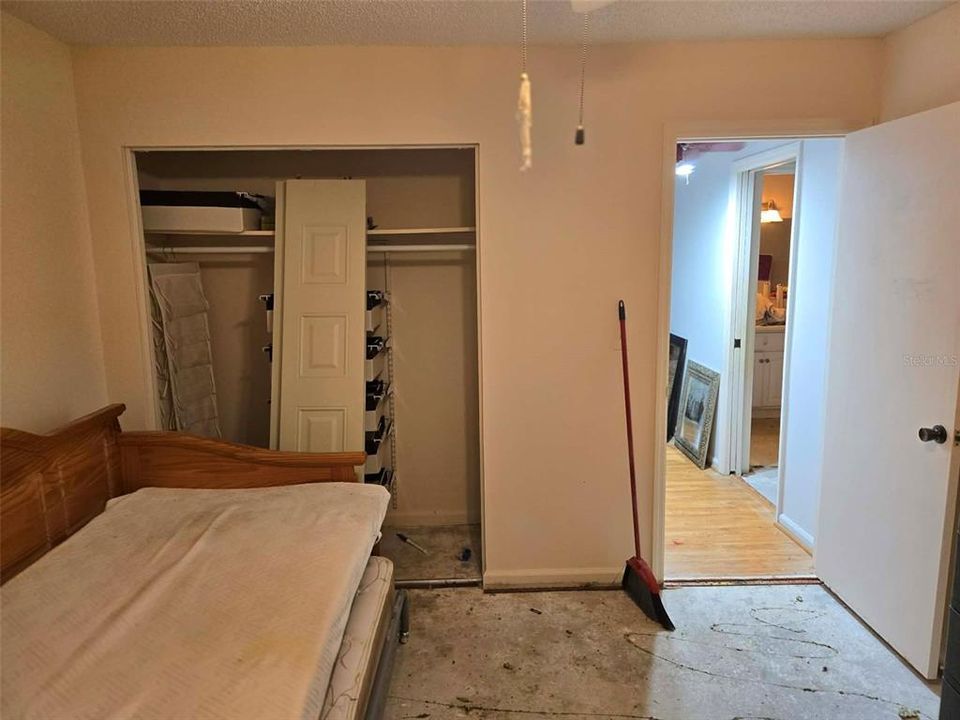 For Sale: $90,000 (2 beds, 2 baths, 1180 Square Feet)