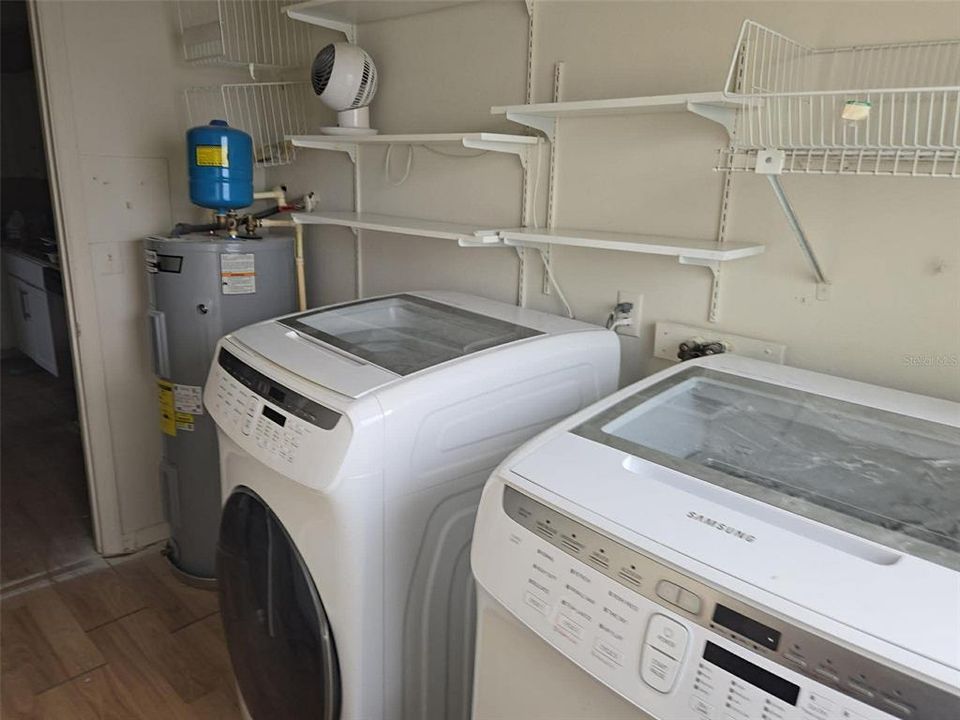 For Sale: $90,000 (2 beds, 2 baths, 1180 Square Feet)