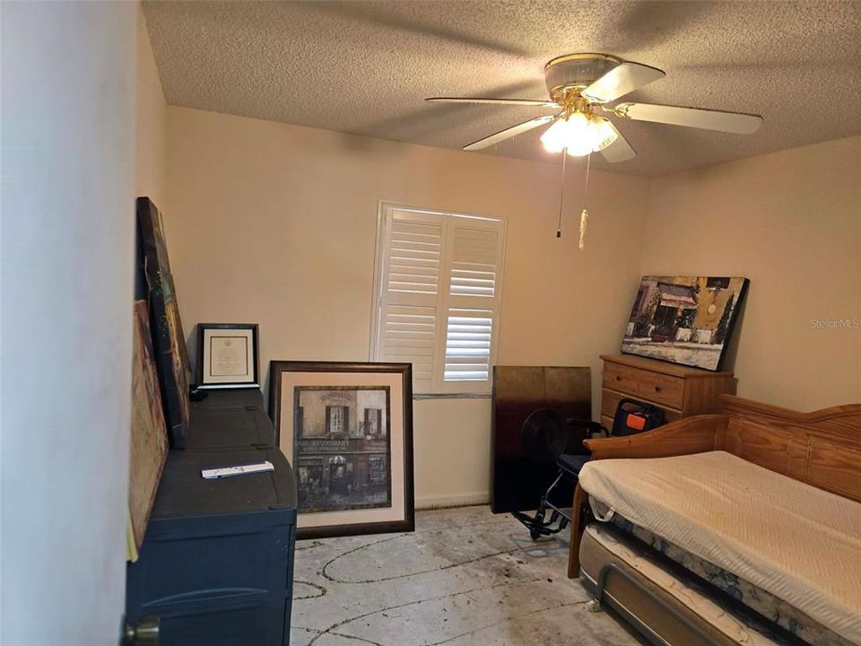 For Sale: $90,000 (2 beds, 2 baths, 1180 Square Feet)