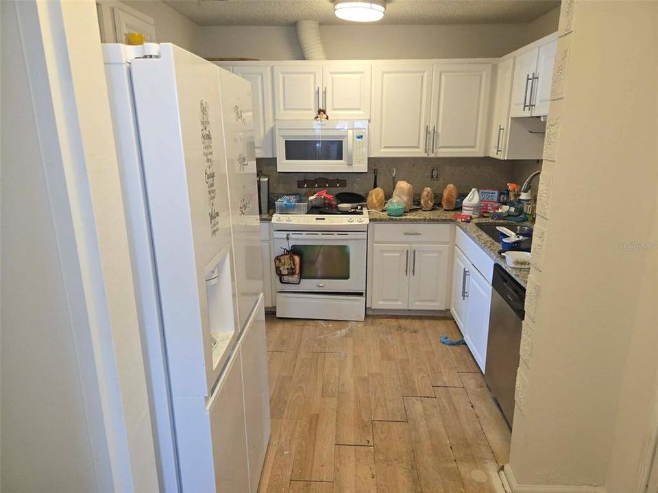 For Sale: $90,000 (2 beds, 2 baths, 1180 Square Feet)