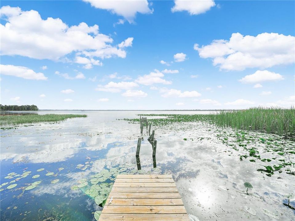 En Venta: $475,000 (4 camas, 2 baños, 2563 Pies cuadrados)