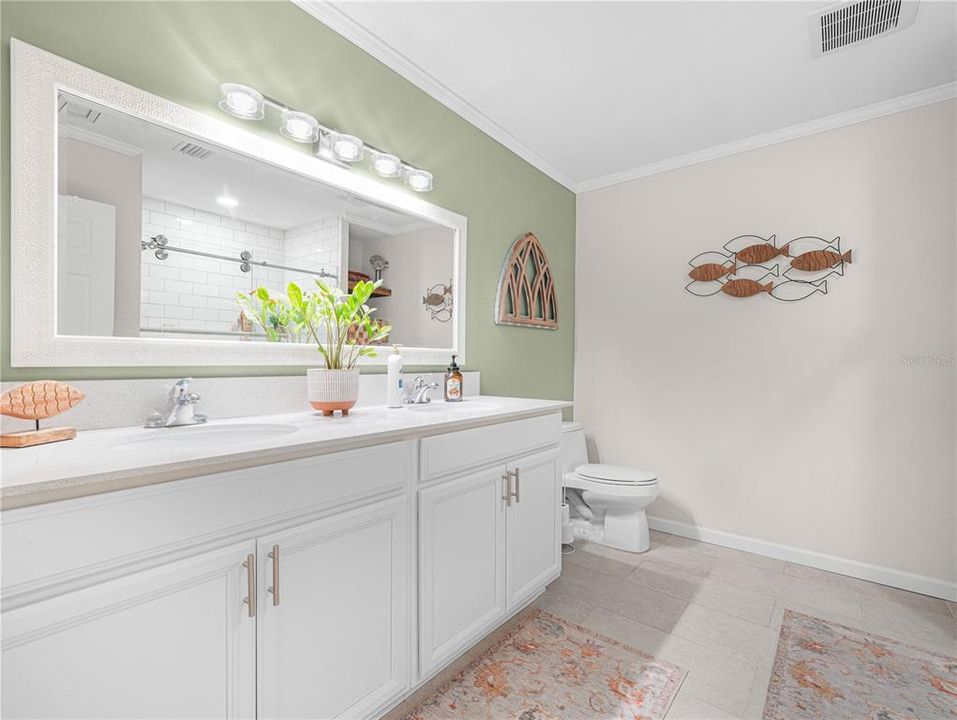 En Venta: $475,000 (4 camas, 2 baños, 2563 Pies cuadrados)