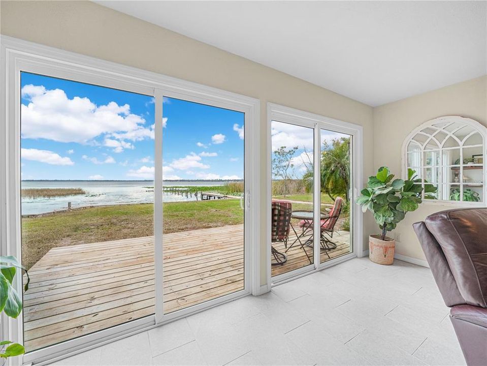 En Venta: $475,000 (4 camas, 2 baños, 2563 Pies cuadrados)