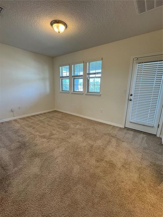 For Rent: $3,300 (4 beds, 3 baths, 2489 Square Feet)
