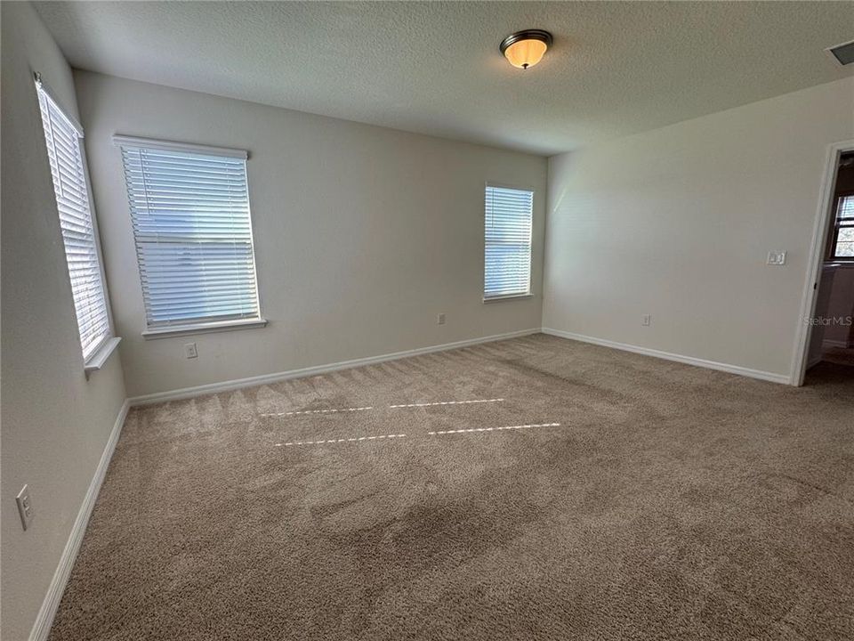 For Rent: $3,300 (4 beds, 3 baths, 2489 Square Feet)