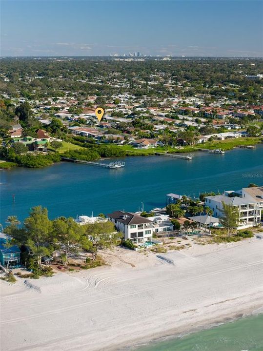 En Venta: $690,000 (3 camas, 2 baños, 1908 Pies cuadrados)