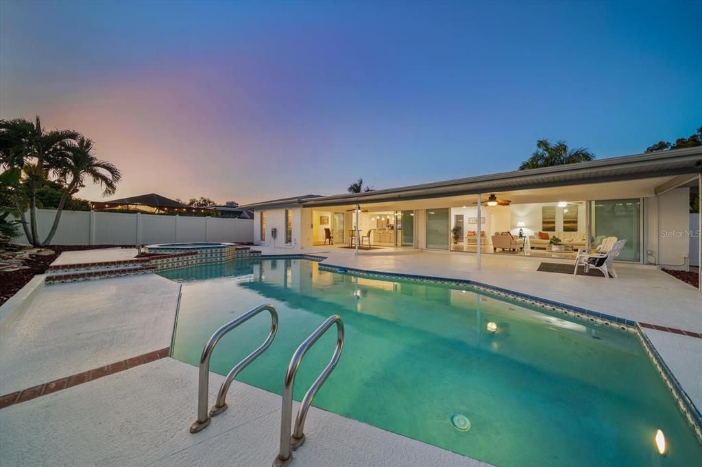 En Venta: $690,000 (3 camas, 2 baños, 1908 Pies cuadrados)