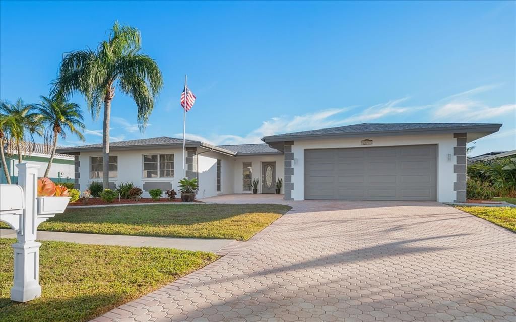 En Venta: $690,000 (3 camas, 2 baños, 1908 Pies cuadrados)