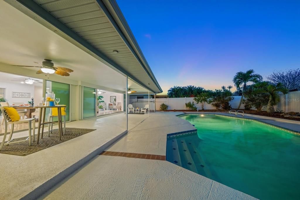 En Venta: $690,000 (3 camas, 2 baños, 1908 Pies cuadrados)