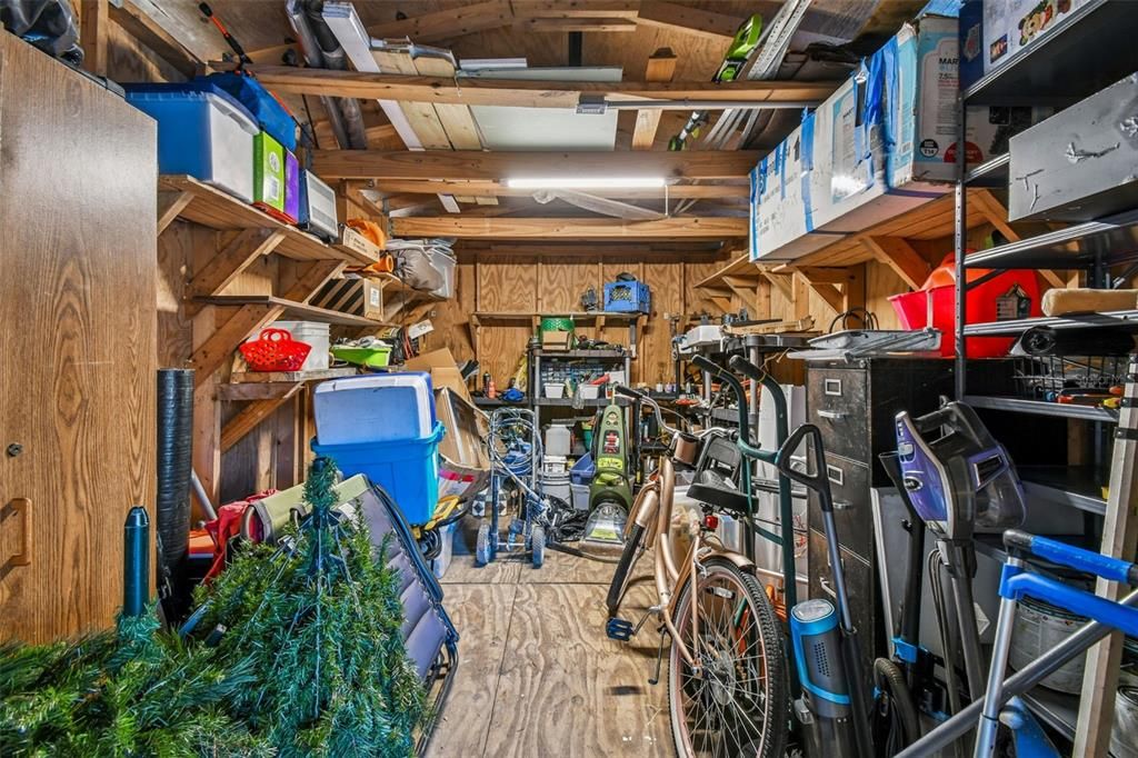 For Sale: $515,000 (6 beds, 4 baths, 2185 Square Feet)