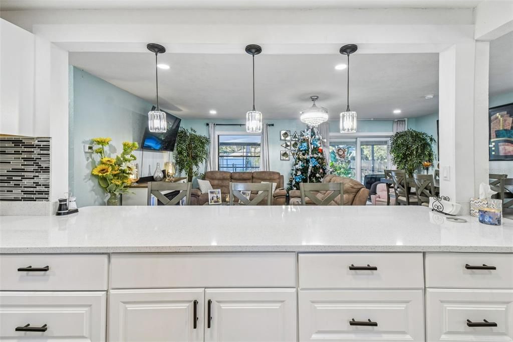 For Sale: $515,000 (6 beds, 4 baths, 2185 Square Feet)