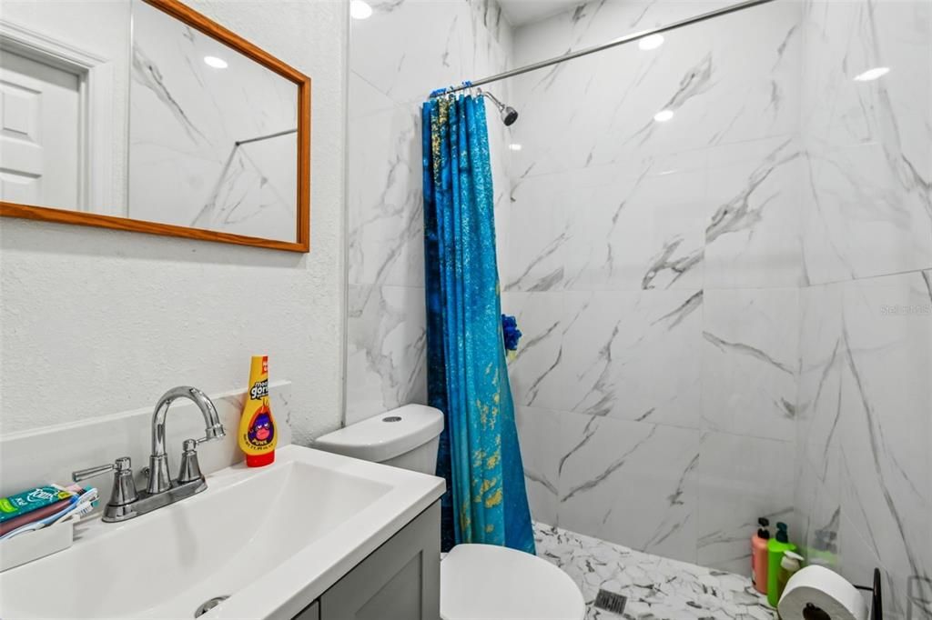 For Sale: $515,000 (6 beds, 4 baths, 2185 Square Feet)