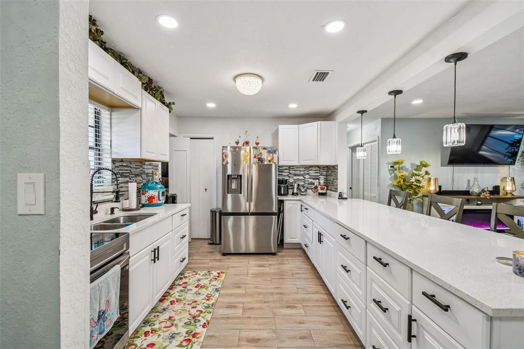 For Sale: $515,000 (6 beds, 4 baths, 2185 Square Feet)