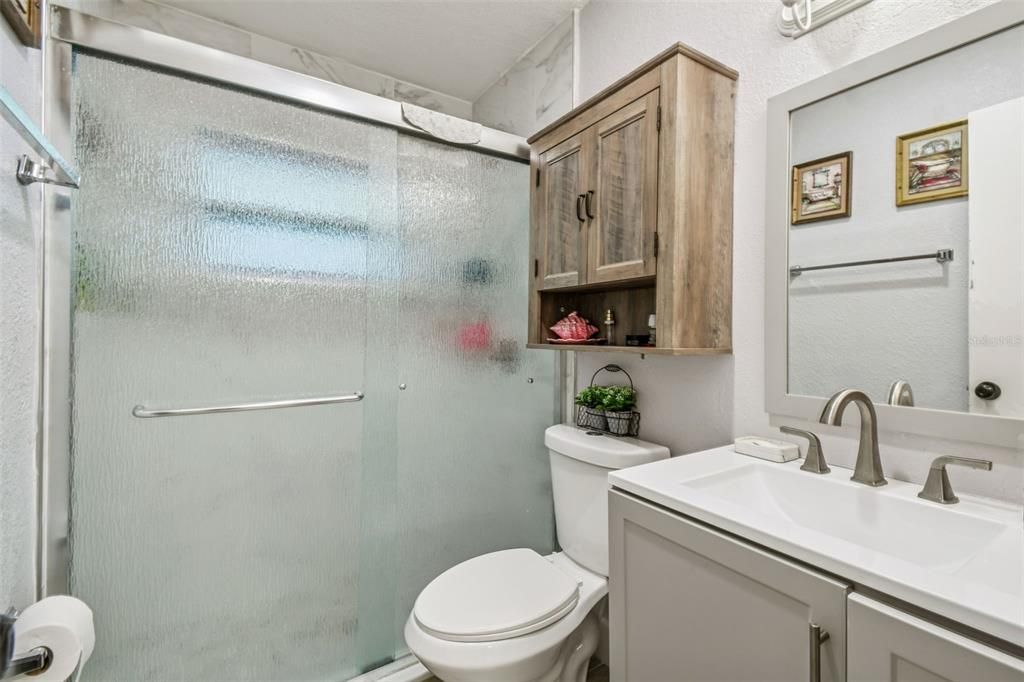 For Sale: $515,000 (6 beds, 4 baths, 2185 Square Feet)