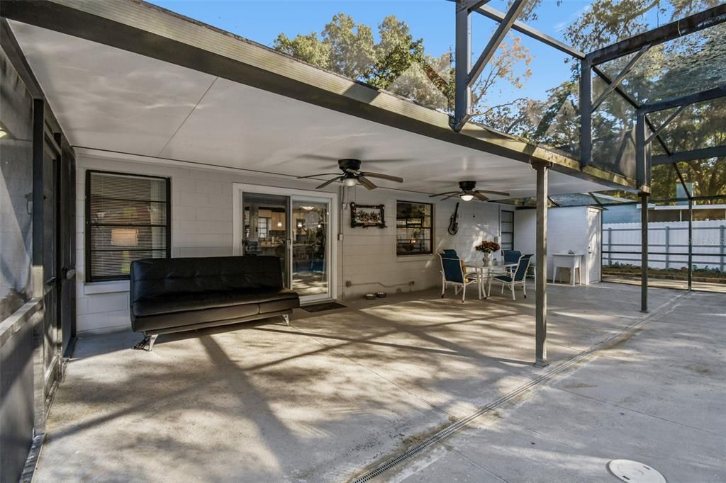 For Sale: $515,000 (6 beds, 4 baths, 2185 Square Feet)