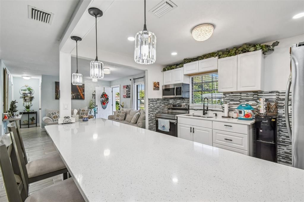 For Sale: $515,000 (6 beds, 4 baths, 2185 Square Feet)