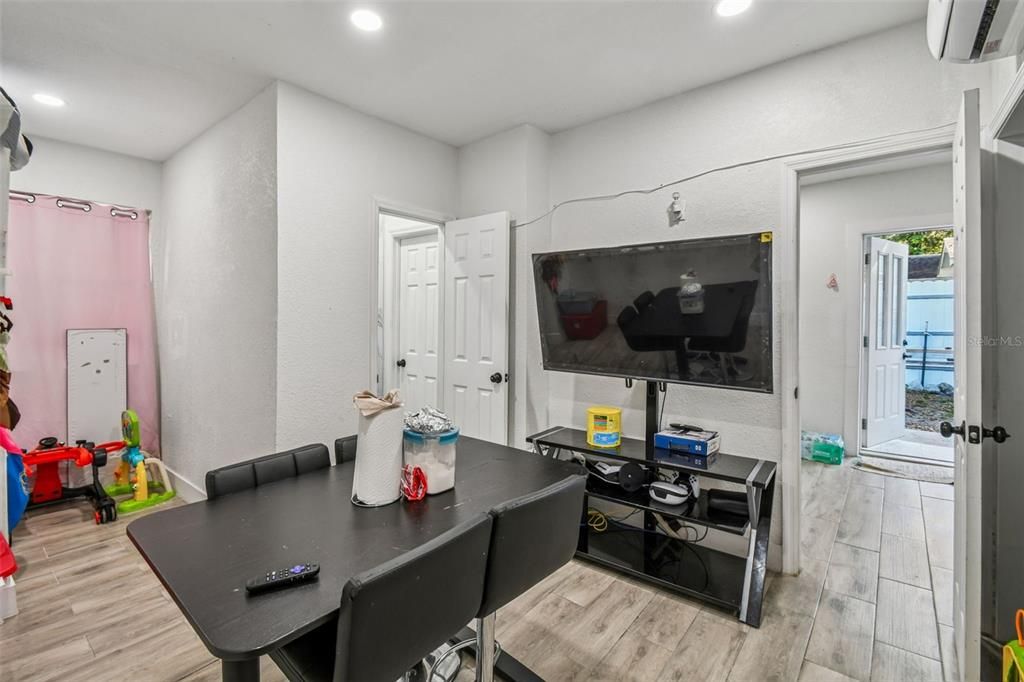 For Sale: $515,000 (6 beds, 4 baths, 2185 Square Feet)