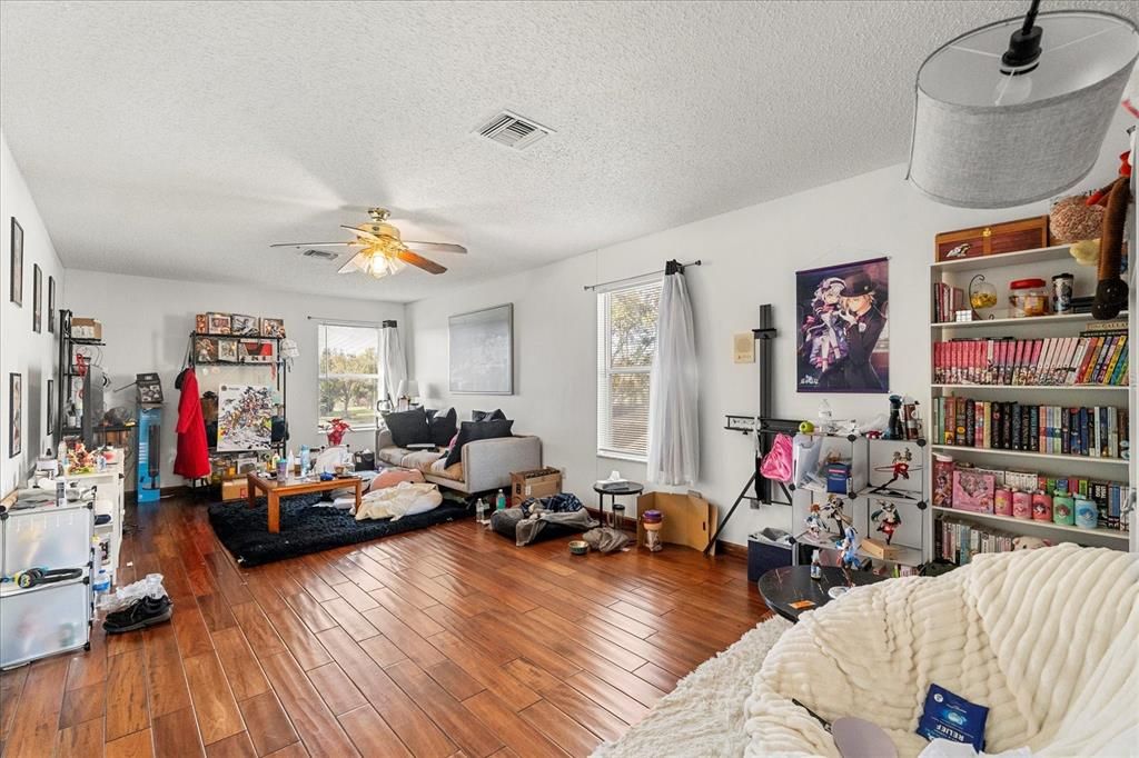 For Sale: $624,900 (4 beds, 3 baths, 2611 Square Feet)