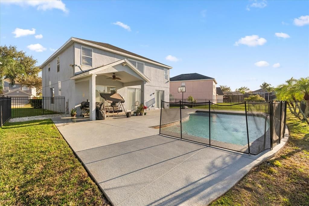 For Sale: $624,900 (4 beds, 3 baths, 2611 Square Feet)