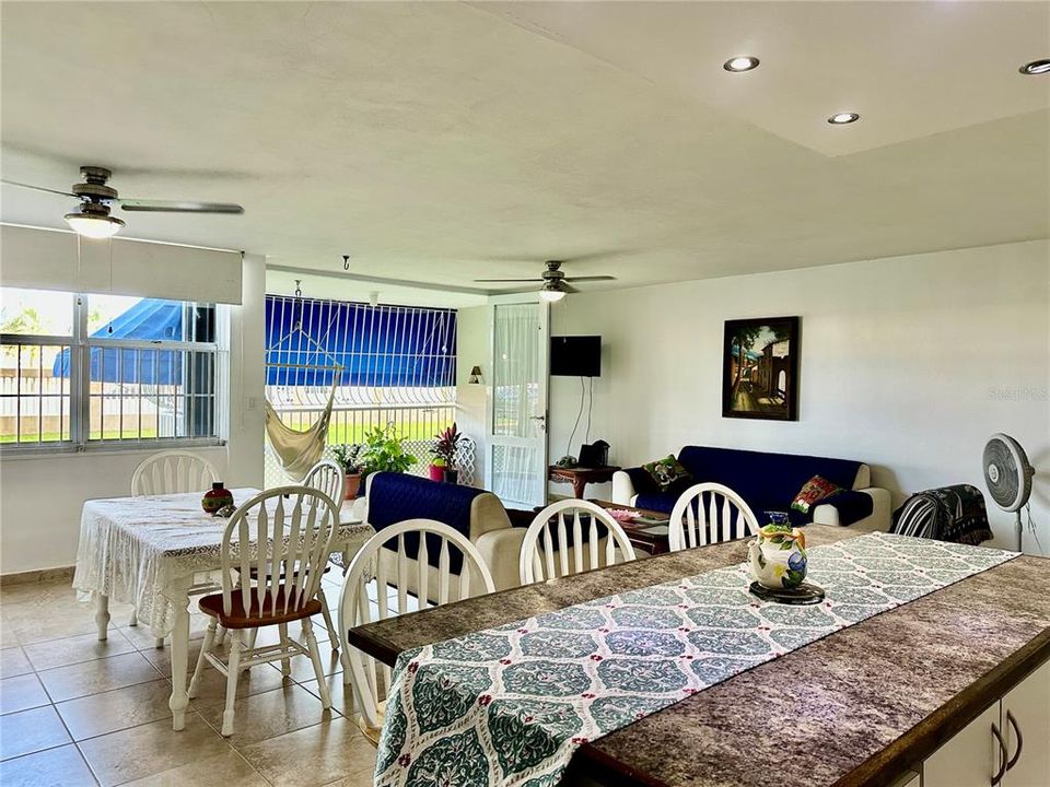 For Rent: $2,800 (3 beds, 2 baths, 0 Square Feet)