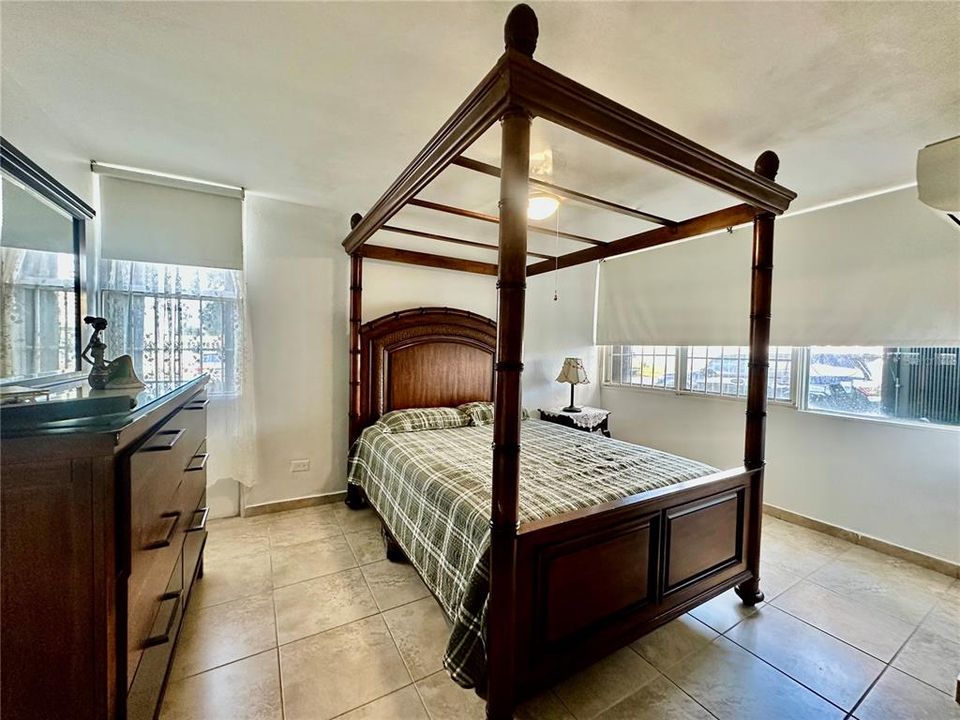 For Rent: $2,800 (3 beds, 2 baths, 0 Square Feet)