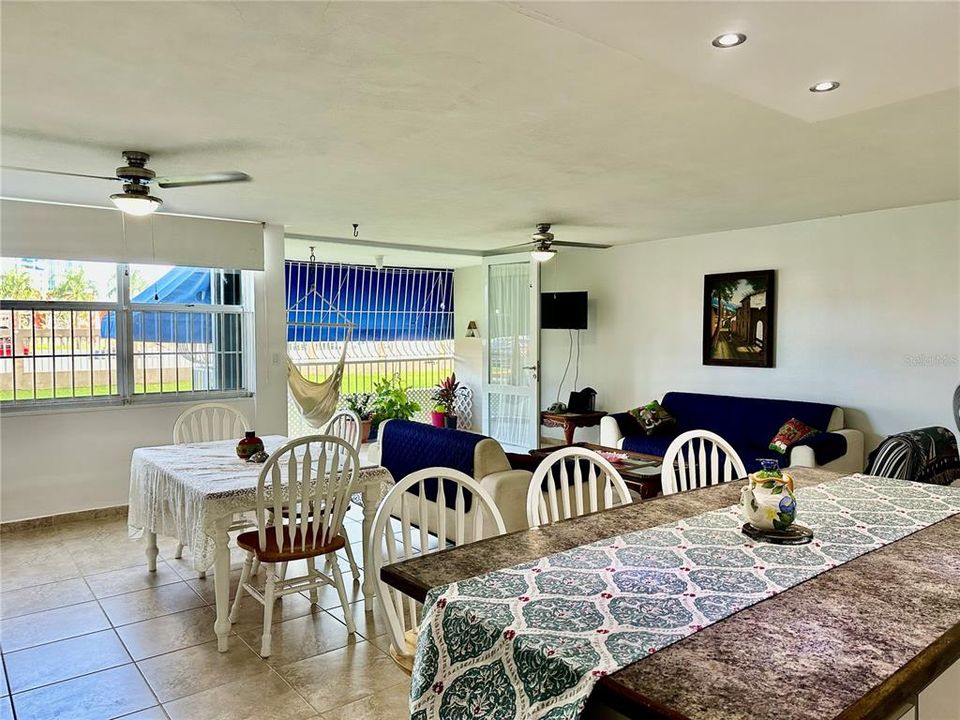 For Rent: $2,800 (3 beds, 2 baths, 0 Square Feet)