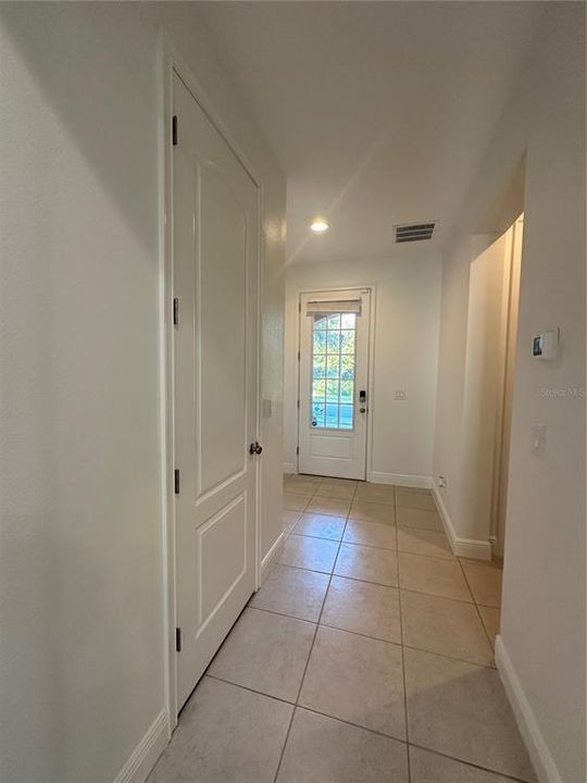 На продажу: $450,000 (4 спален, 3 ванн, 1853 Квадратных фут)