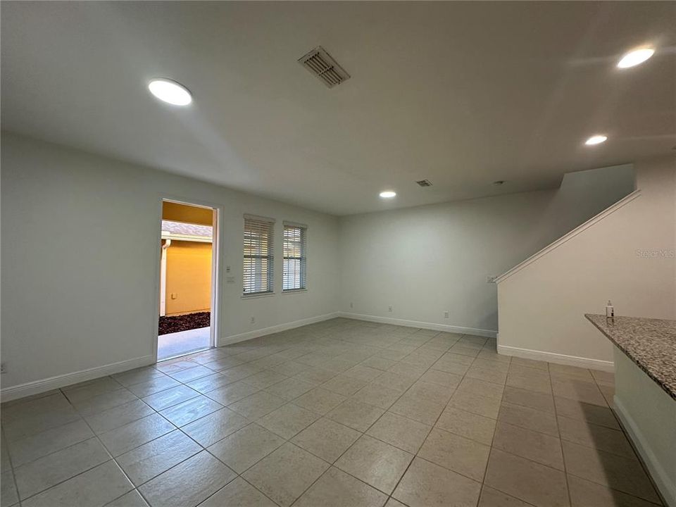 На продажу: $450,000 (4 спален, 3 ванн, 1853 Квадратных фут)