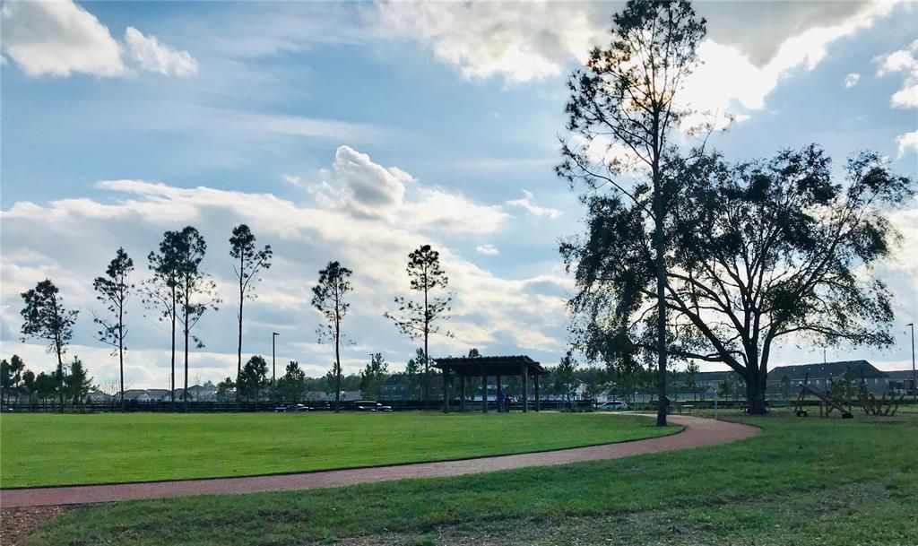 На продажу: $450,000 (4 спален, 3 ванн, 1853 Квадратных фут)