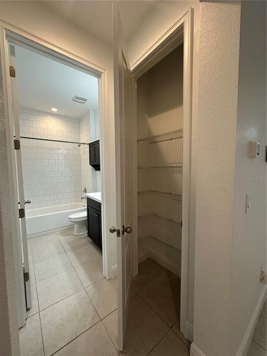 На продажу: $450,000 (4 спален, 3 ванн, 1853 Квадратных фут)