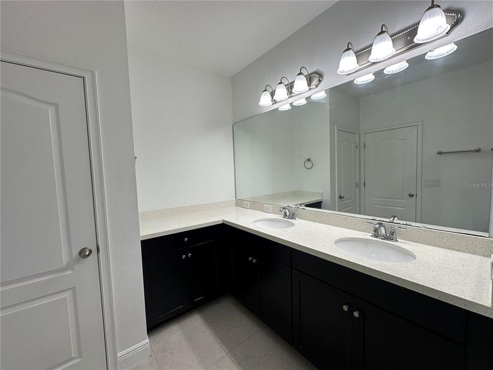 На продажу: $450,000 (4 спален, 3 ванн, 1853 Квадратных фут)