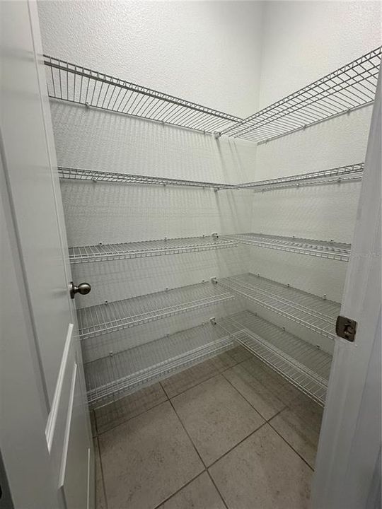 На продажу: $450,000 (4 спален, 3 ванн, 1853 Квадратных фут)